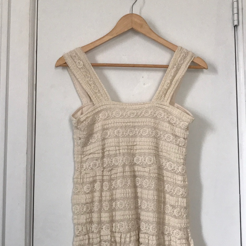 NWT LACE DRESS - Picture 2 of 3
